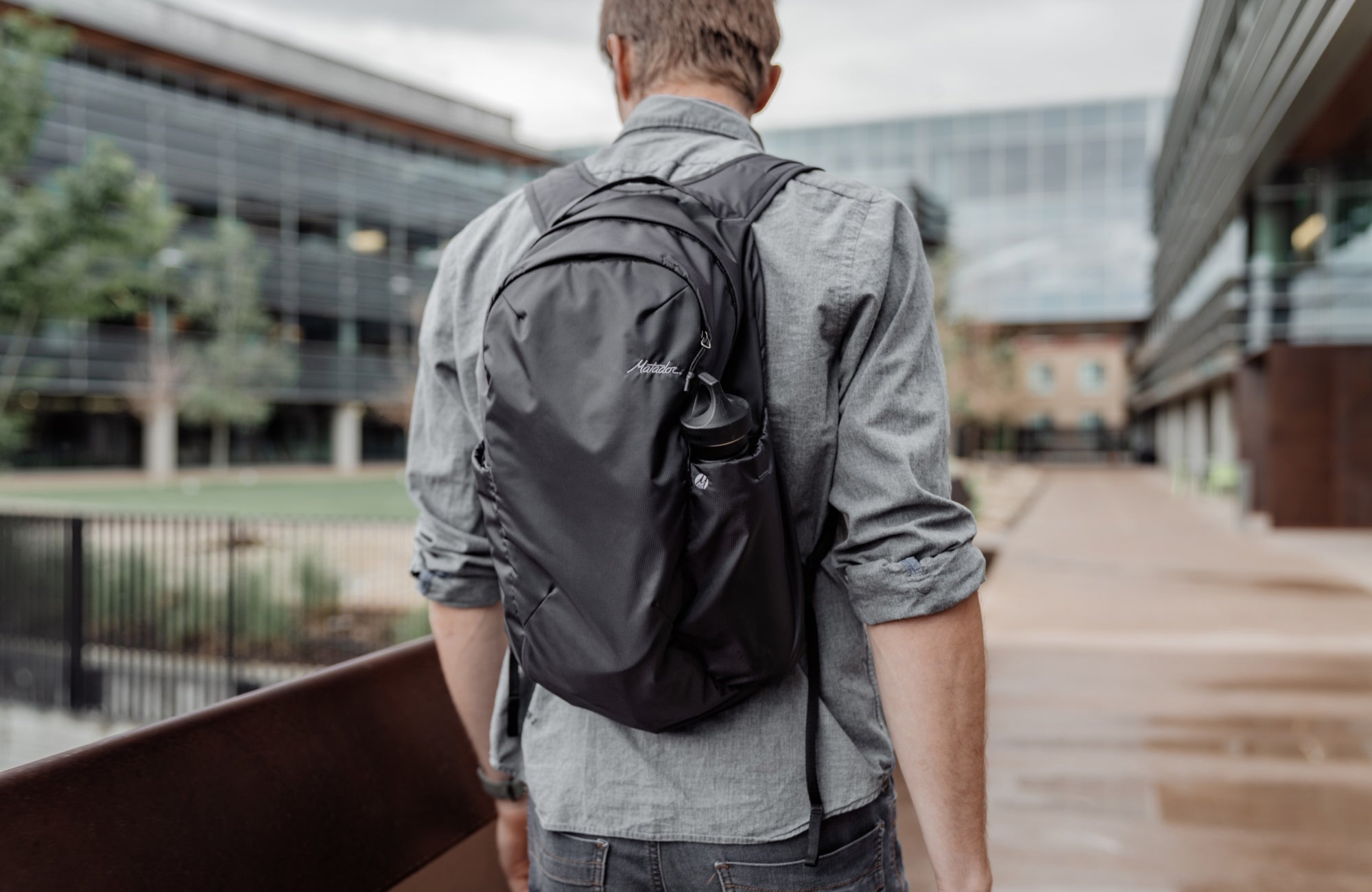 What Makes On-Grid Suited for Travel on the Grid