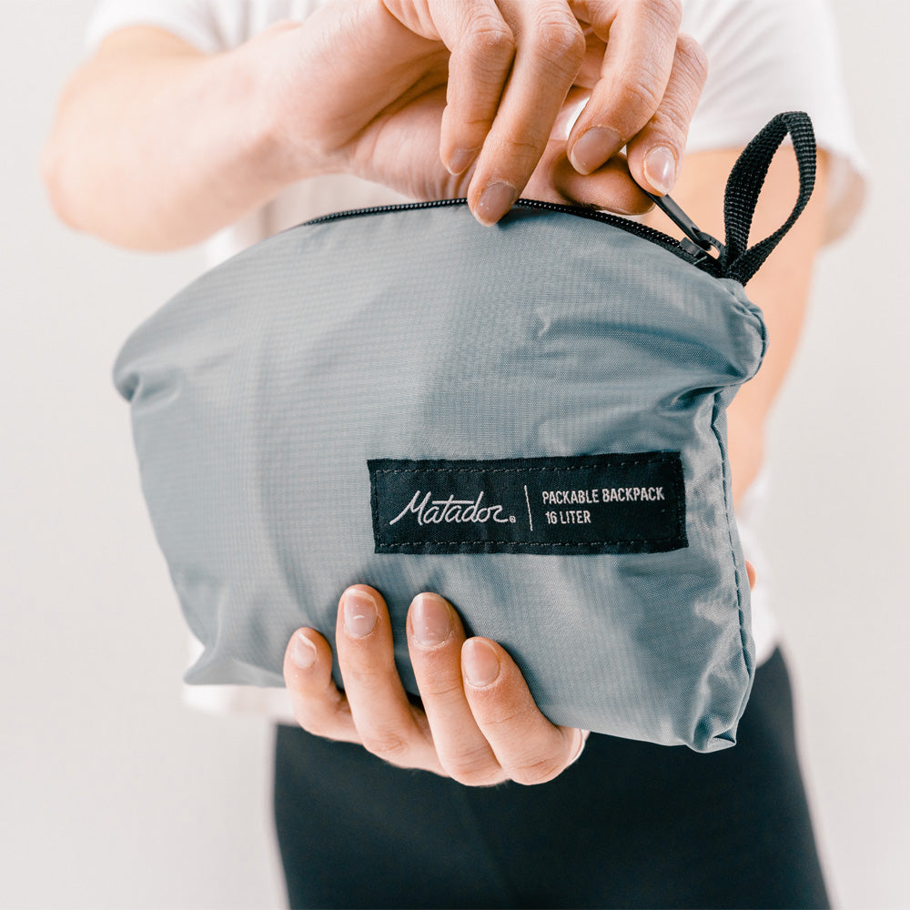 バッグ Matador ReFraction Packable Backpack ReFraction™ Packable Backpack | Arctic White – Matador UK