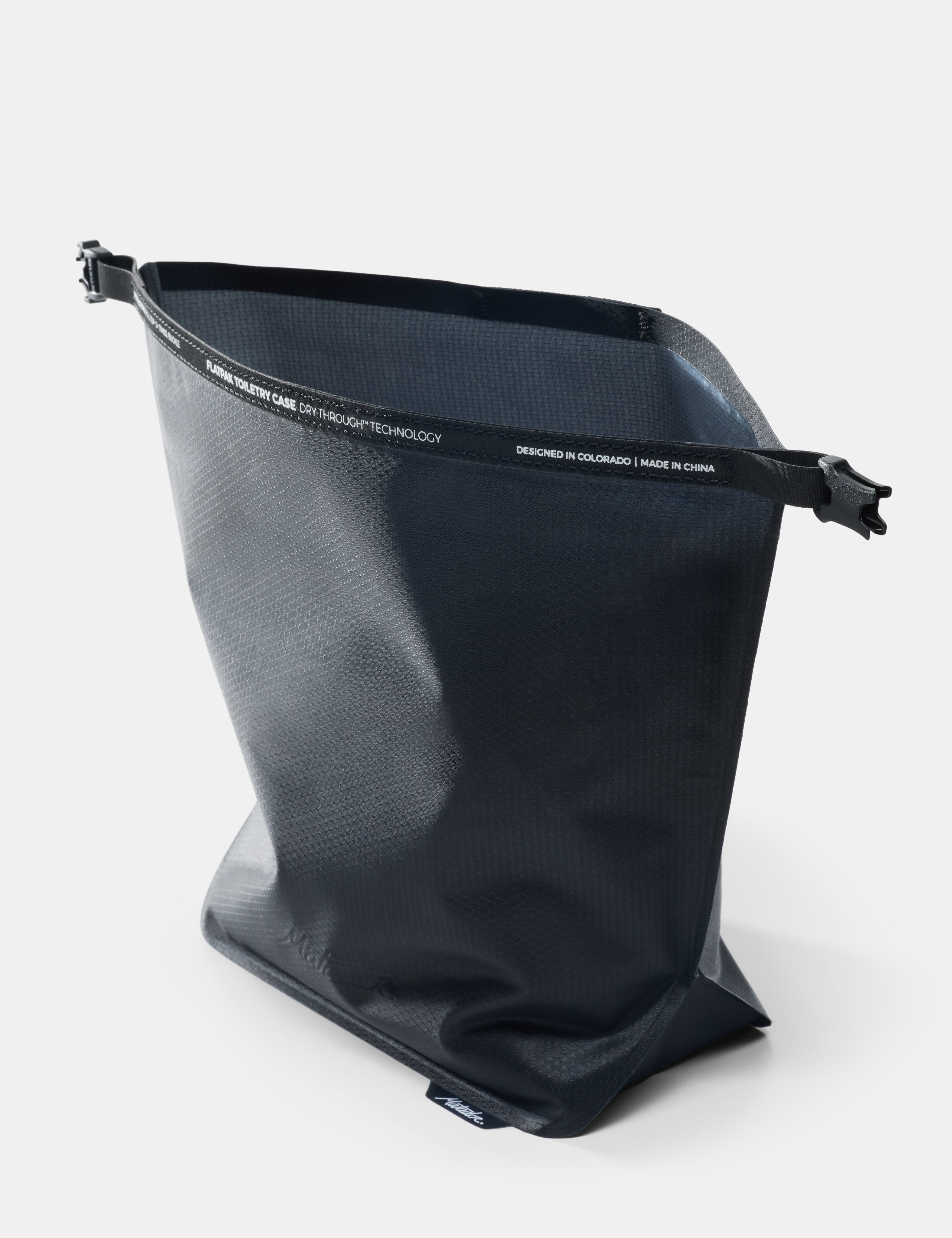 MATFPC001B_Matador_WaterproofToiletryBag_black_3_cbaeadf6-98b9-44ee-b4cf-a0c15e3690fd.jpg