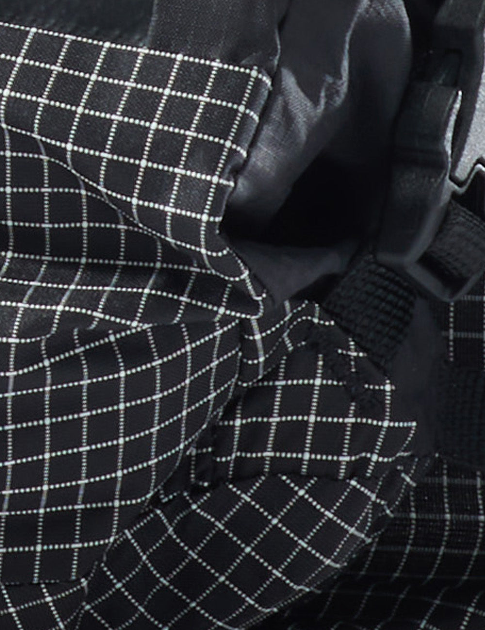 close up view of UHMWPE grid